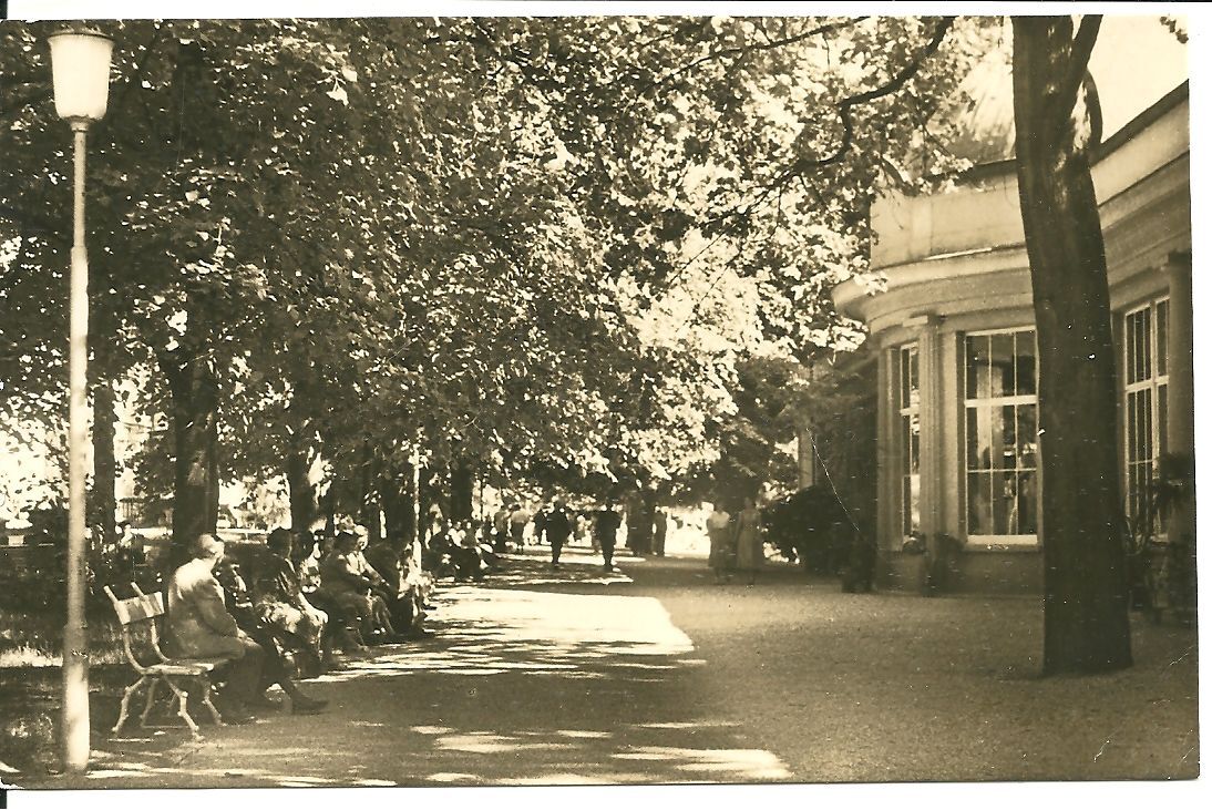 BAD LOBENSTEIN - KURPROMENADE MIT WANDELHALLE - V1977