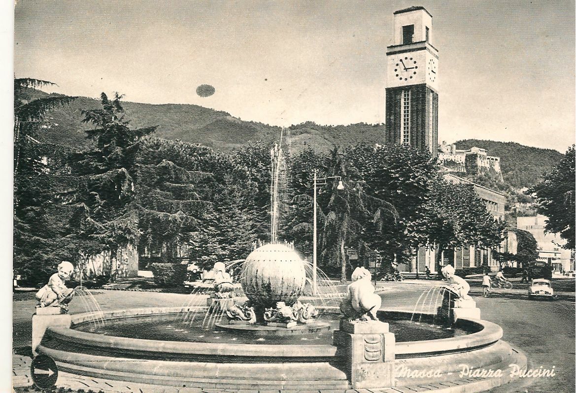 MASSA - PIAZZA PUCCINI - V1968