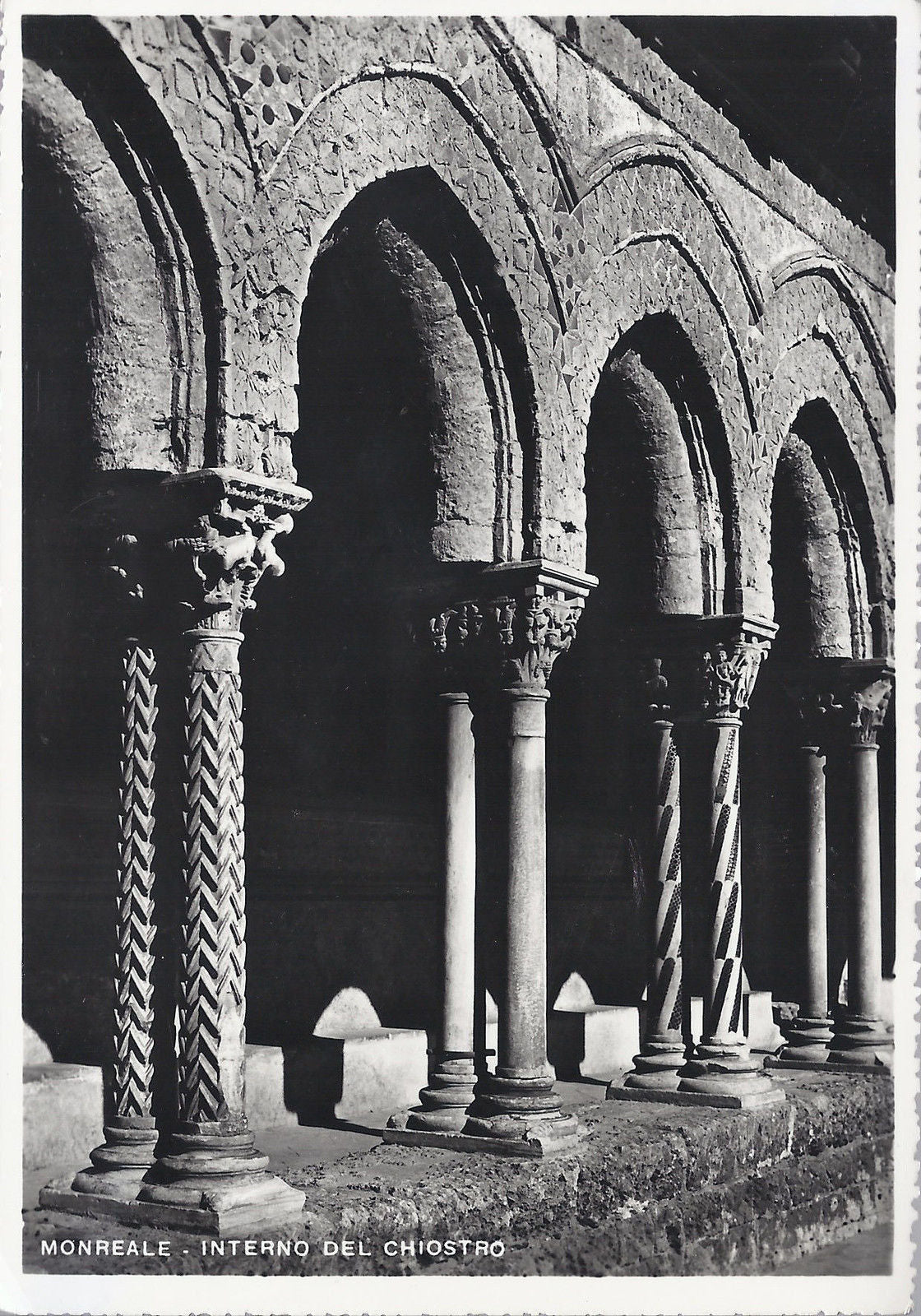 MONREALE - INTERNO DEL CHIOSTRO - NV (Ed. Bucaro)