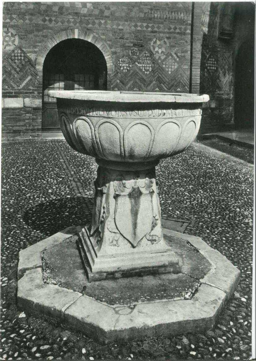 BOLOGNA BASILICA DI S. STEFANO VASCA DI LIUTPRANDO,CATINO DI PILATO - NV