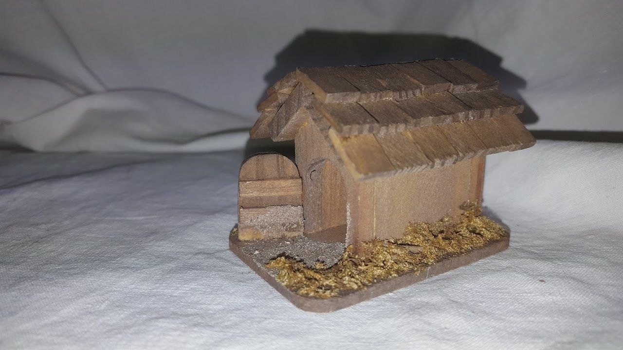 CAPANNA IN LEGNO MISURE 60x45x45H