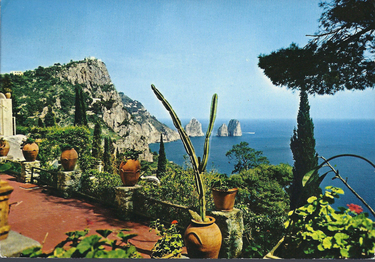 CAPRI - VEDUTA DEI FARAGLIONI - V1974