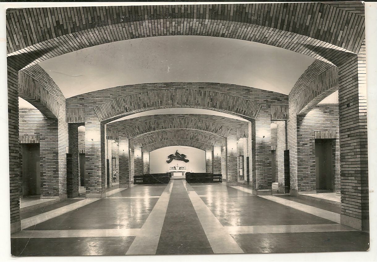 ROMA - CHIESA CANADESE  -CRIPTA - NV