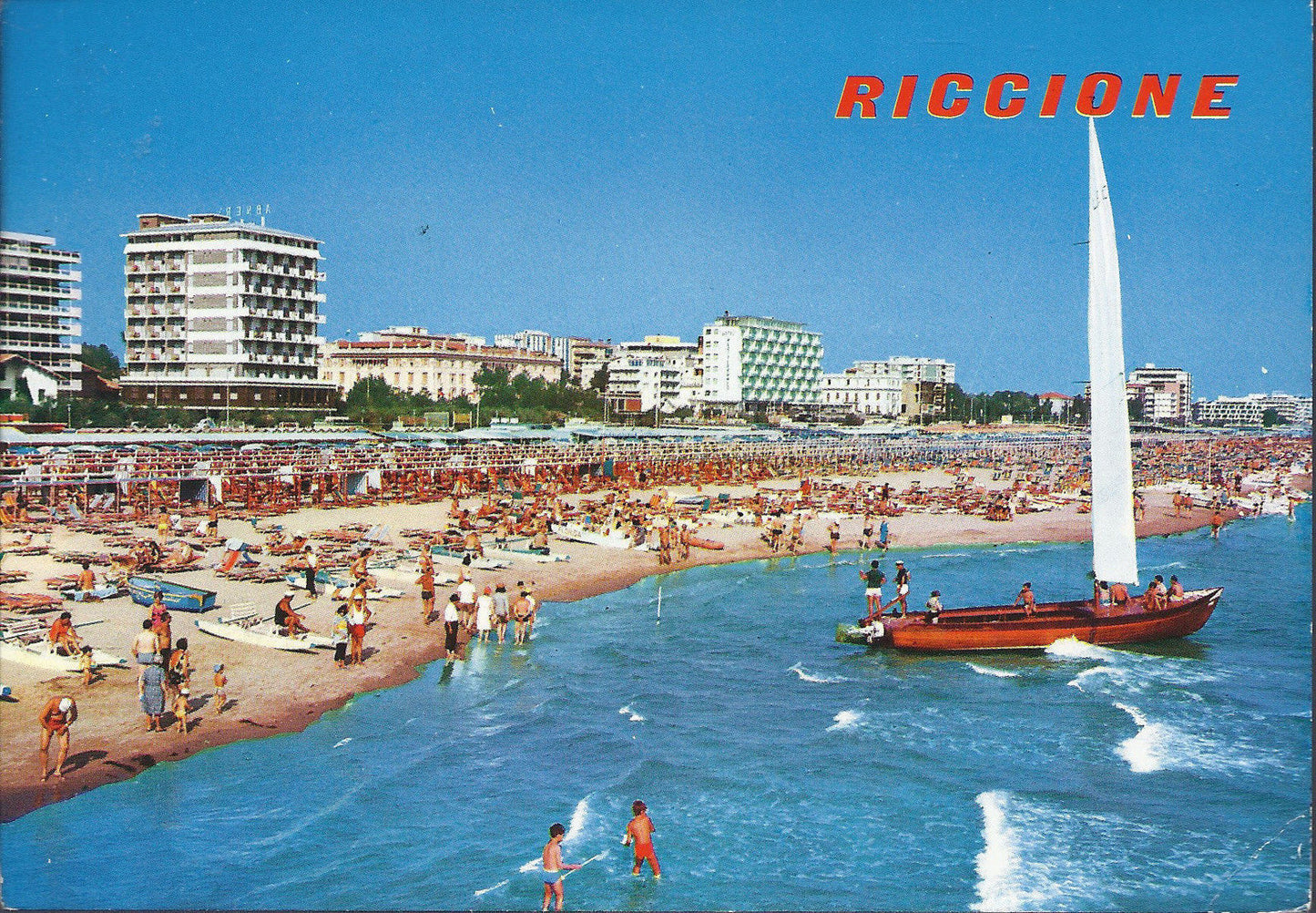 RICCIONE - LA SPIAGGIA - V1977