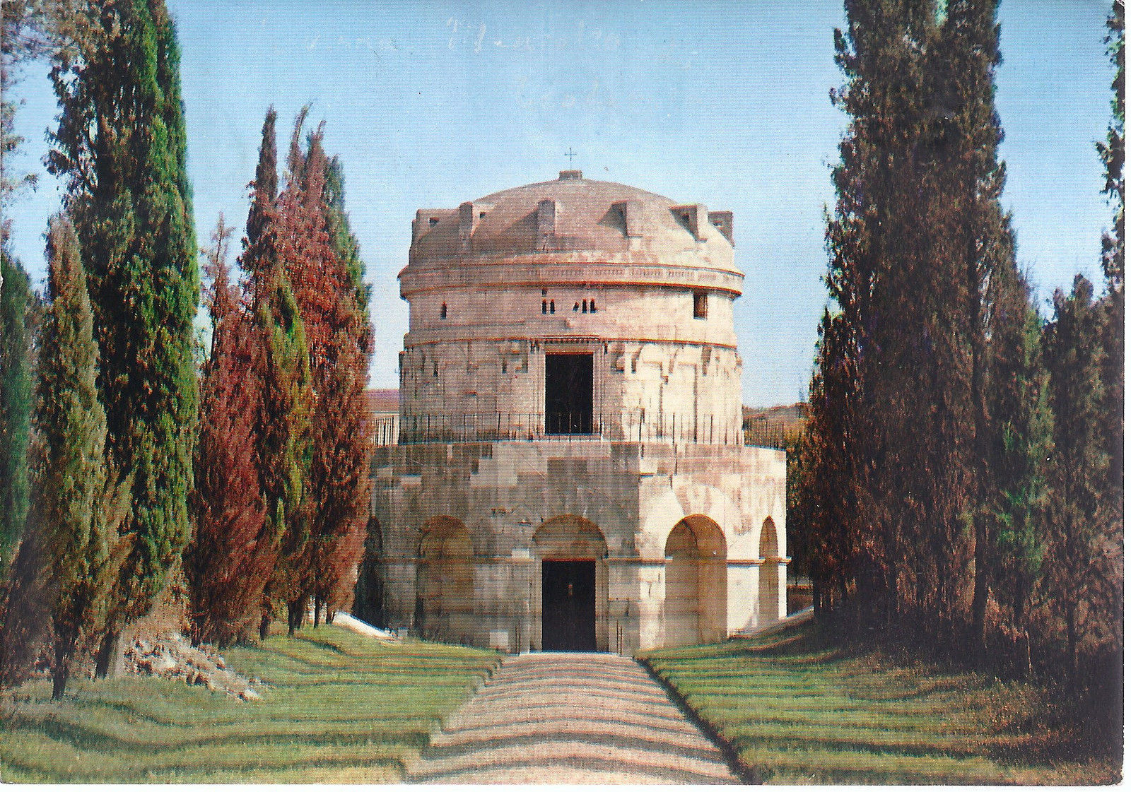 RAVENNA - IL MAUSOLEO DI TEODORICO - V 1958 - FG