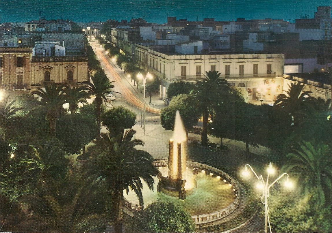 BRINDISI - PIAZZA CAIROLI - NOTTURNO - V ANNI 60