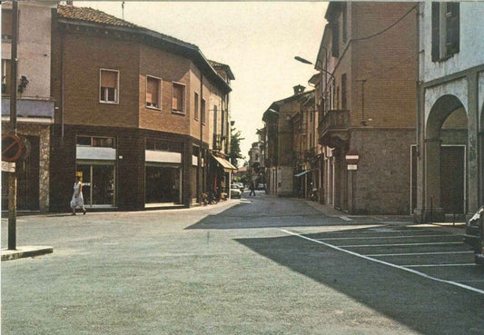 SALE - VIA ROMA - NV