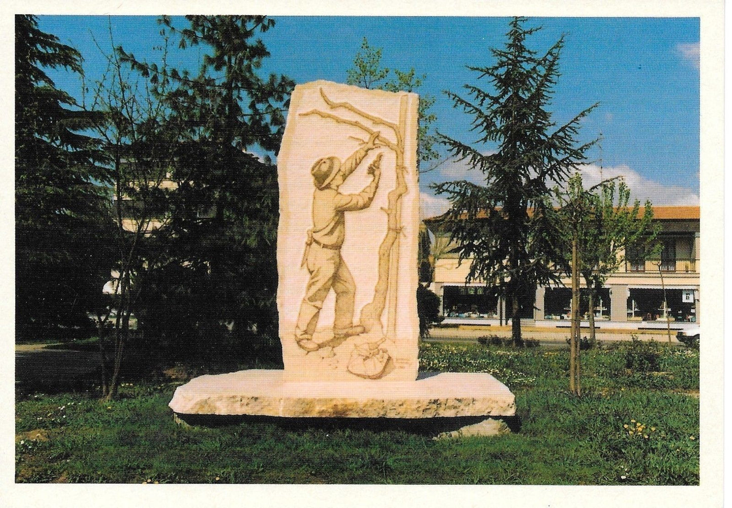 CASTEGGIO - MONUMENTO AL VIGNAIOLO - NV