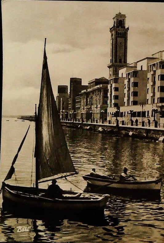 BARI - MARINA AL LUNGOMARE NAZARIO SAURO - V1953