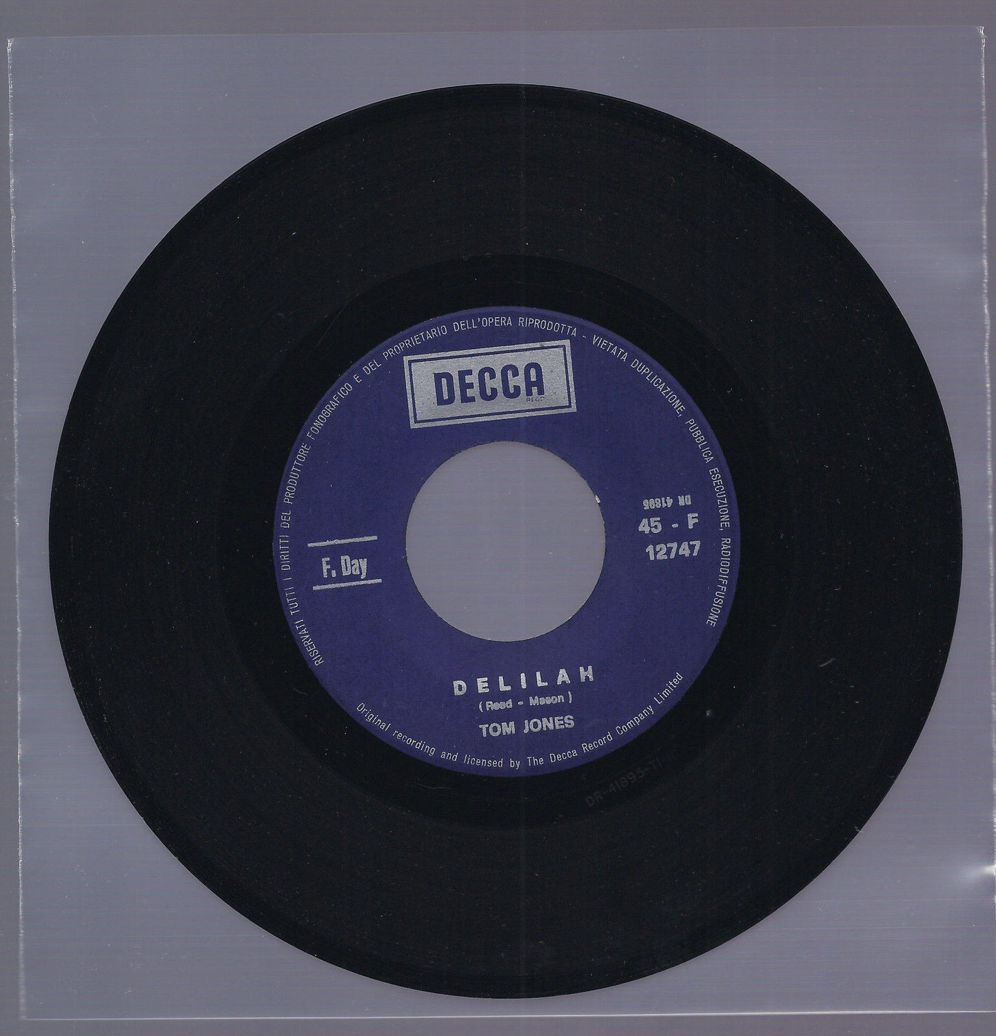DELILAH - SMILE == TOM JONES
