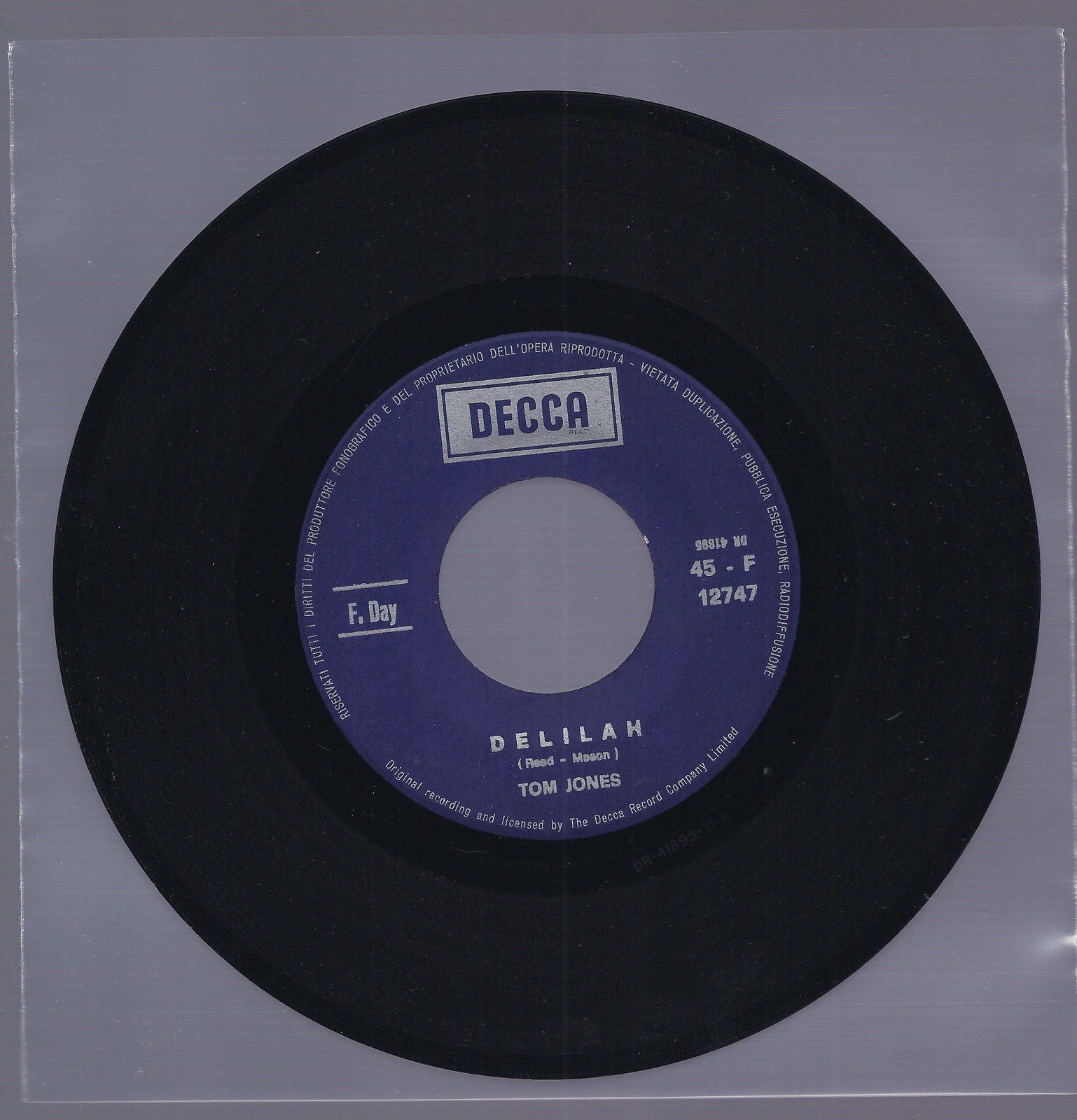 DELILAH - SMILE == TOM JONES