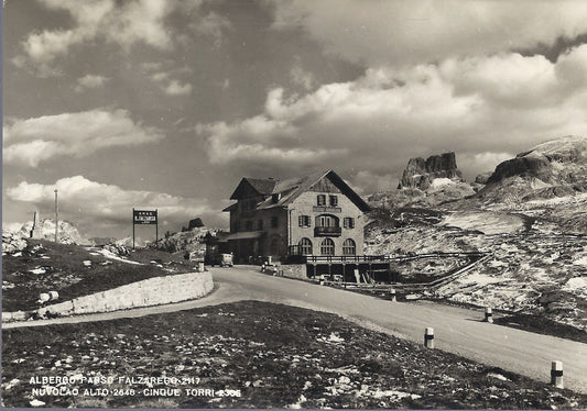ALBERGO PASSO FALZAREGO - NUVOLAO ALTO - CINQUE TORRI - V 19