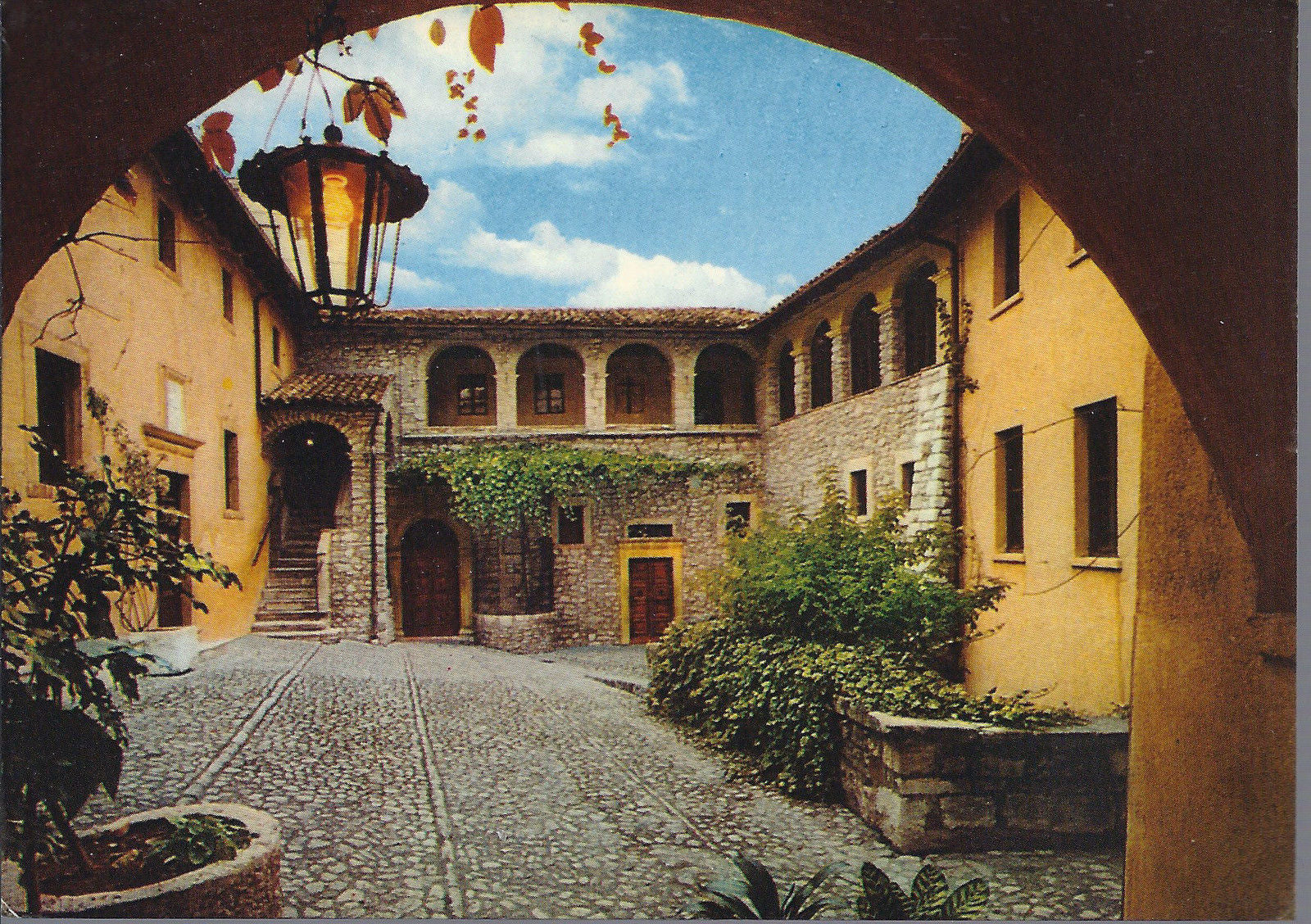 CASCIA - MONASTERO DI S. RITA - CORTILE QUATTROCENTESCO - NV