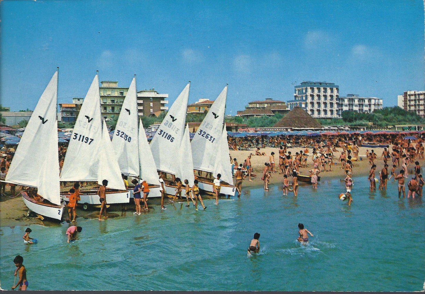 MILANO MARITTIMA - SPIAGGIA E ALBERGHI - V1989