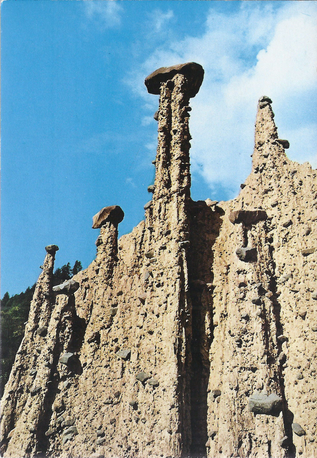 PIRAMIDI DI TERRA DI SEGONZANO - VALLE DI CEMBRA - NV - FG -