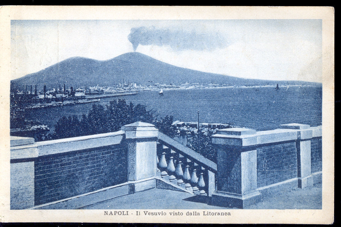 NAPOLI - IL VESUVIO VISTO DALLA LITTORANEA - AZZURRATA - NV