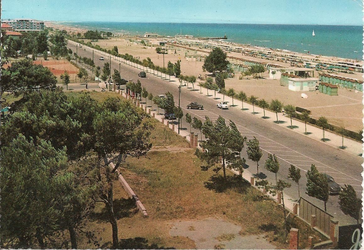 RICCIONE - LUNGOMARE - V1957