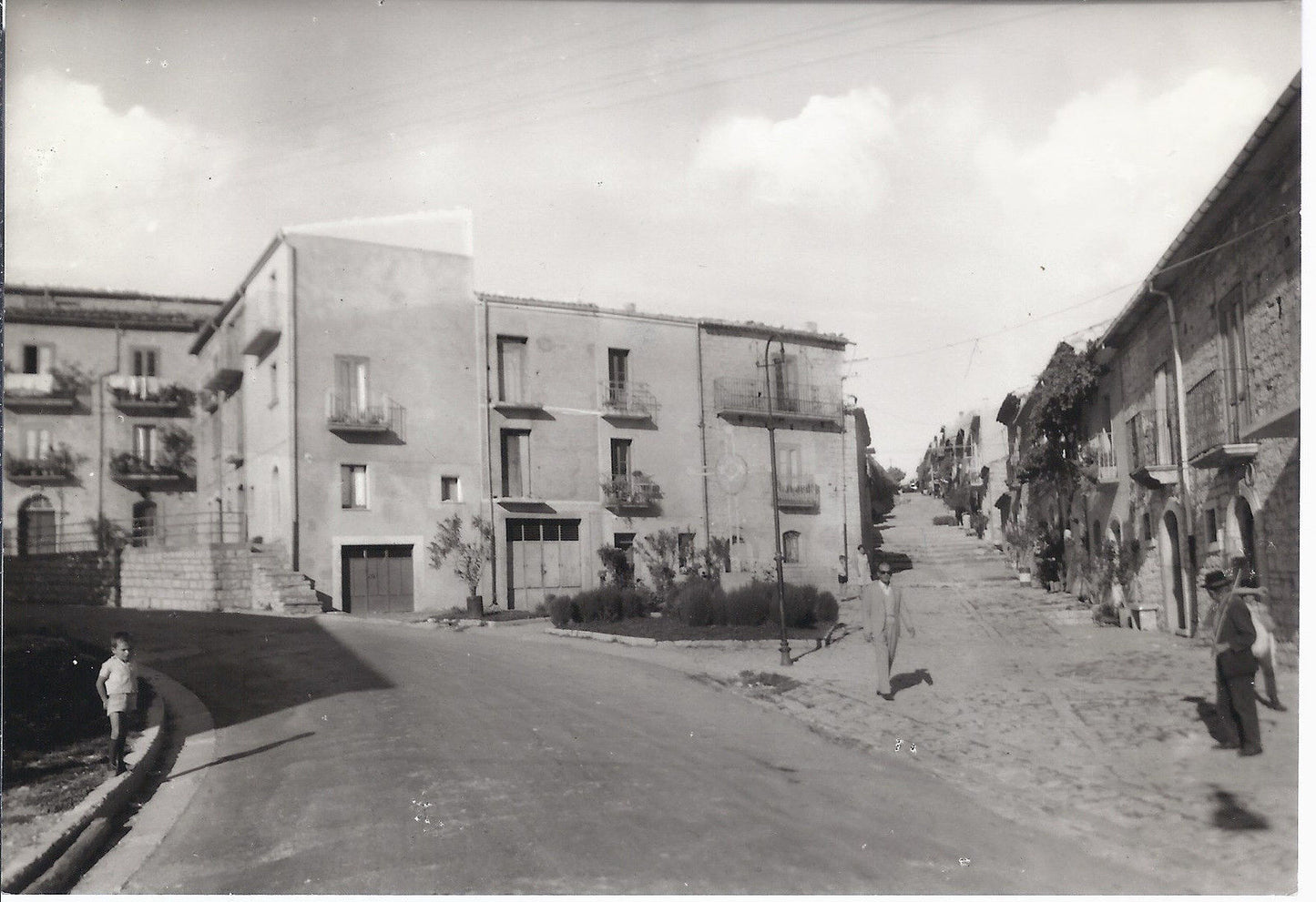 ORATINO - VIA TRENTO E TRIESTE - NV