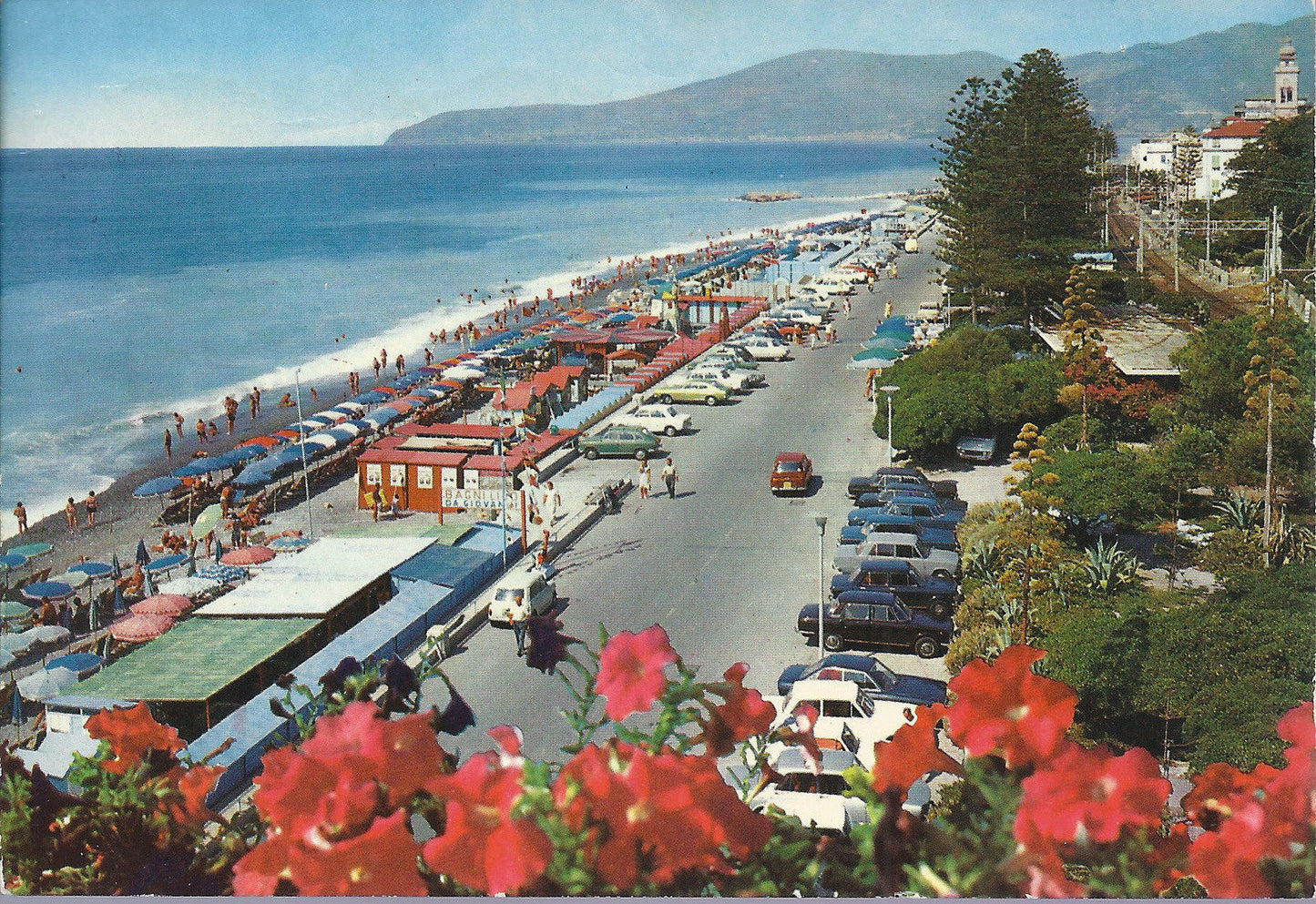 BORDIGHERA - LUNGOMARE E SPIAGGIA - V 1975 - FG