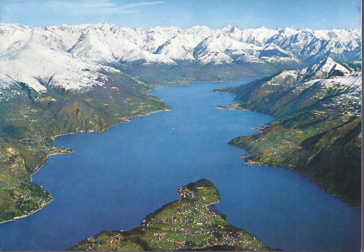 VEDUTA AEREA SOPRA BELLAGIO VERSO L'ALTO LAGO DI COMO -