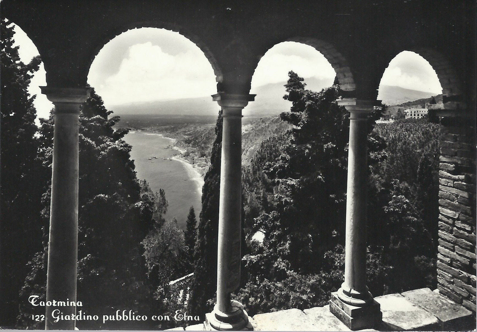 TAORMINA - GIARDINO PUBBLICO CON ETNA - NV
