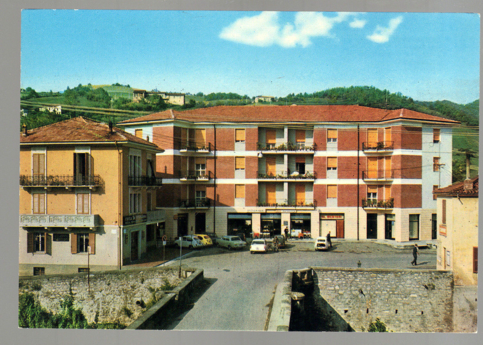 SAN SEBASTIANO CURONE - LARGO MANZONI - NV