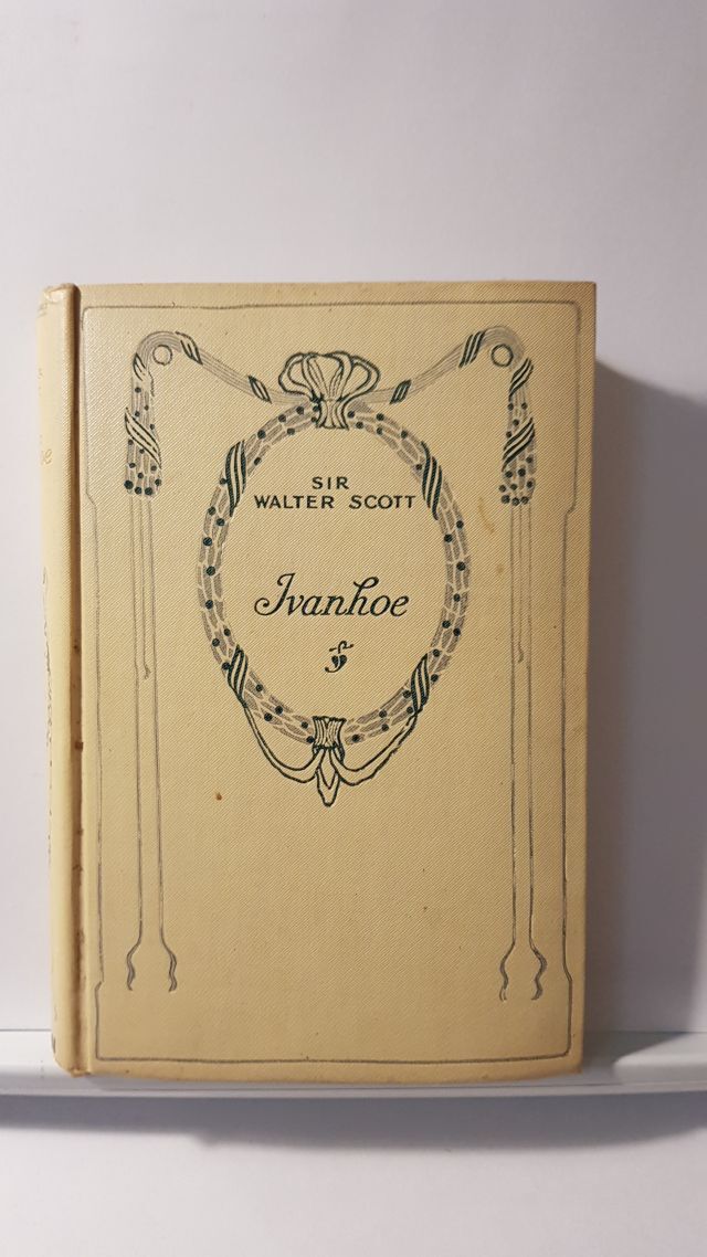 IVANHOE - SIR WALTER SCOTT