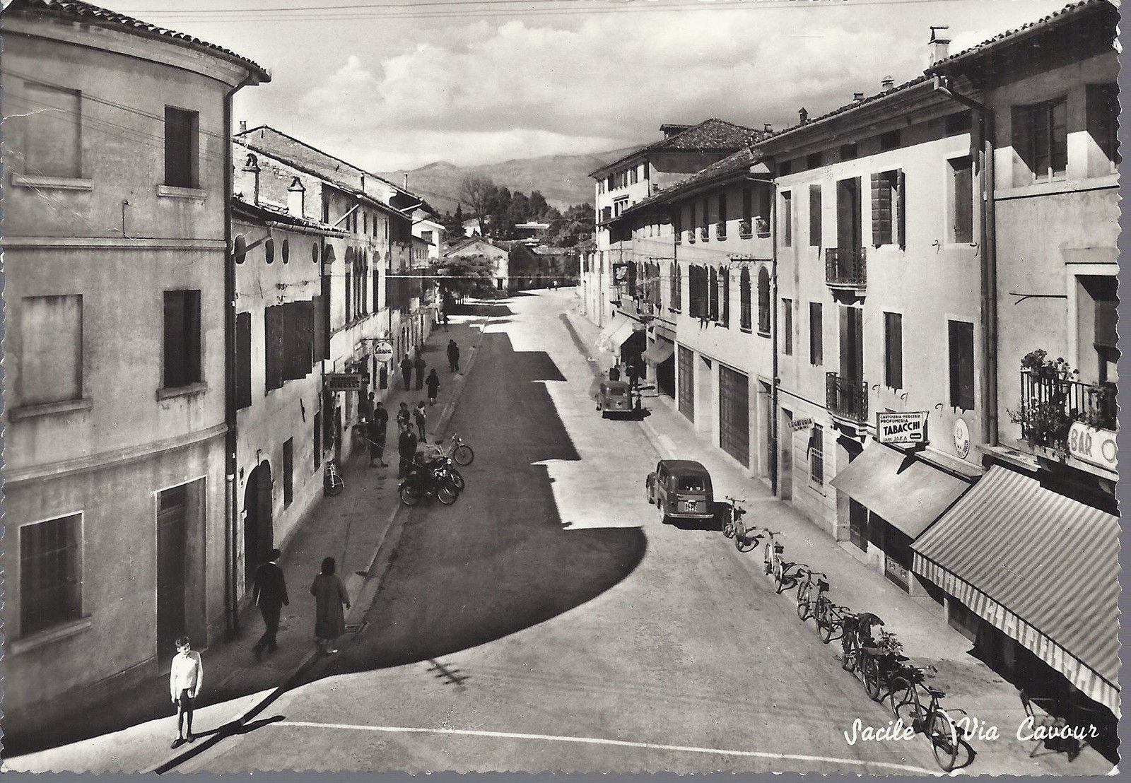 SACILE - VIA CAVOUR - V anni '60 - FG - animata