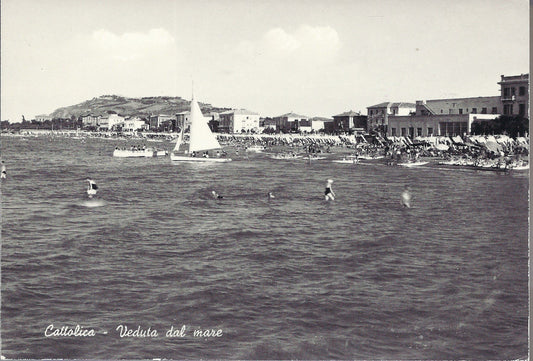 CATTOLICA - VEDUTA DAL MARE - NV - FG - animata