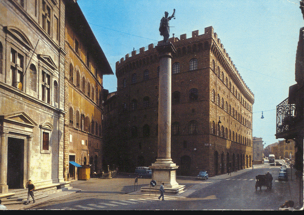 FIRENZE - PIAZZA S. TRINITA' - V1972