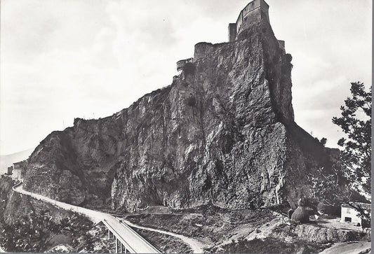 SAN LEO - APICE ANGOLARE DELLA ROCCIA E STRADA D'ACCESS