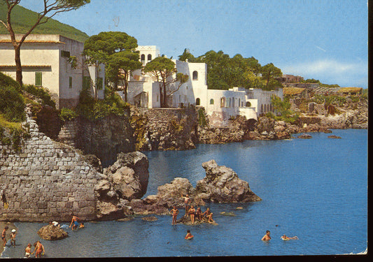 ISCHIA - UNA SUGGESTIVA SPIAGGETTA - V1966
