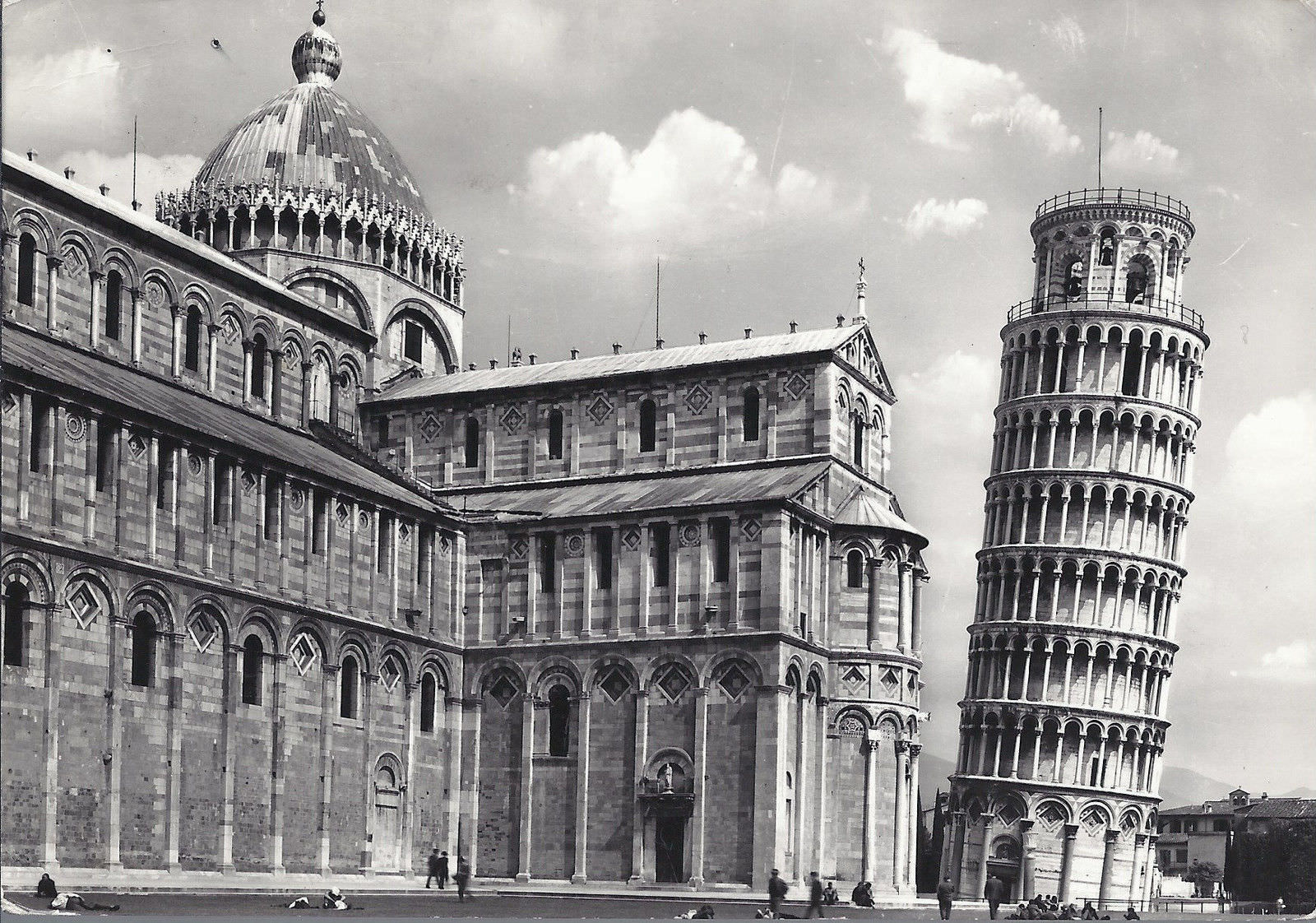 PISA - DUOMO E TORRE PENDENTE - V1960