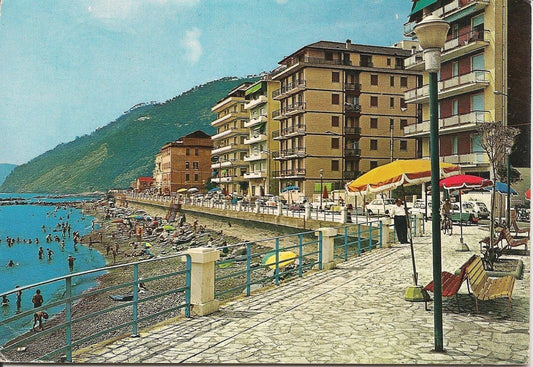 CHIAVARI - LUNGOMARE - V