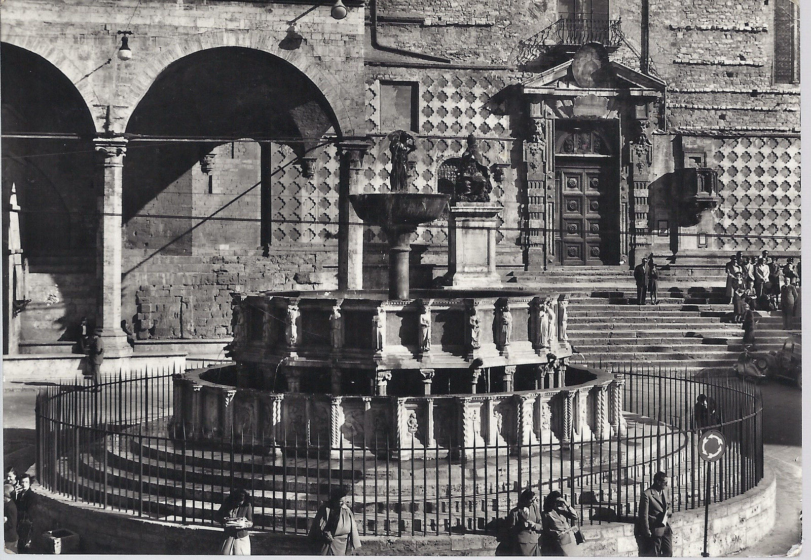 PERUGIA - FONTANA MAGGIORE - V 1955 - FG - animata