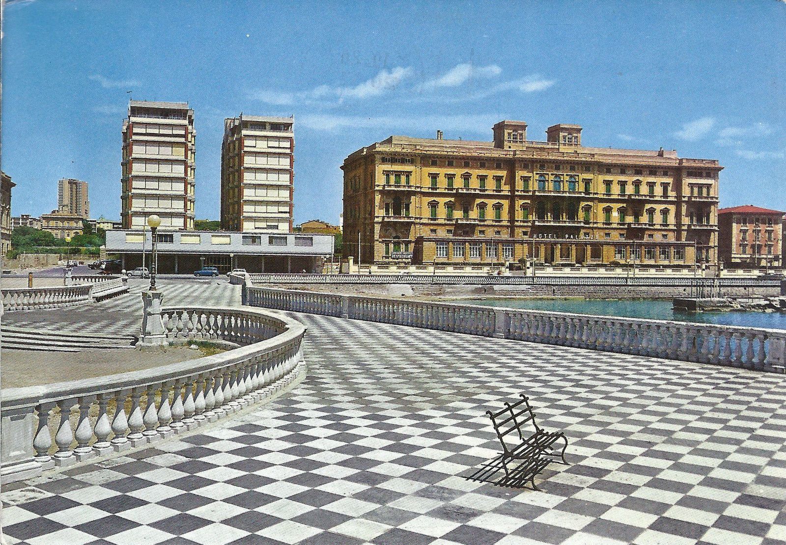 LIVORNO - TERRAZZA MASCAGNI E ALBERGO PALAZZO - V 1971 - FG