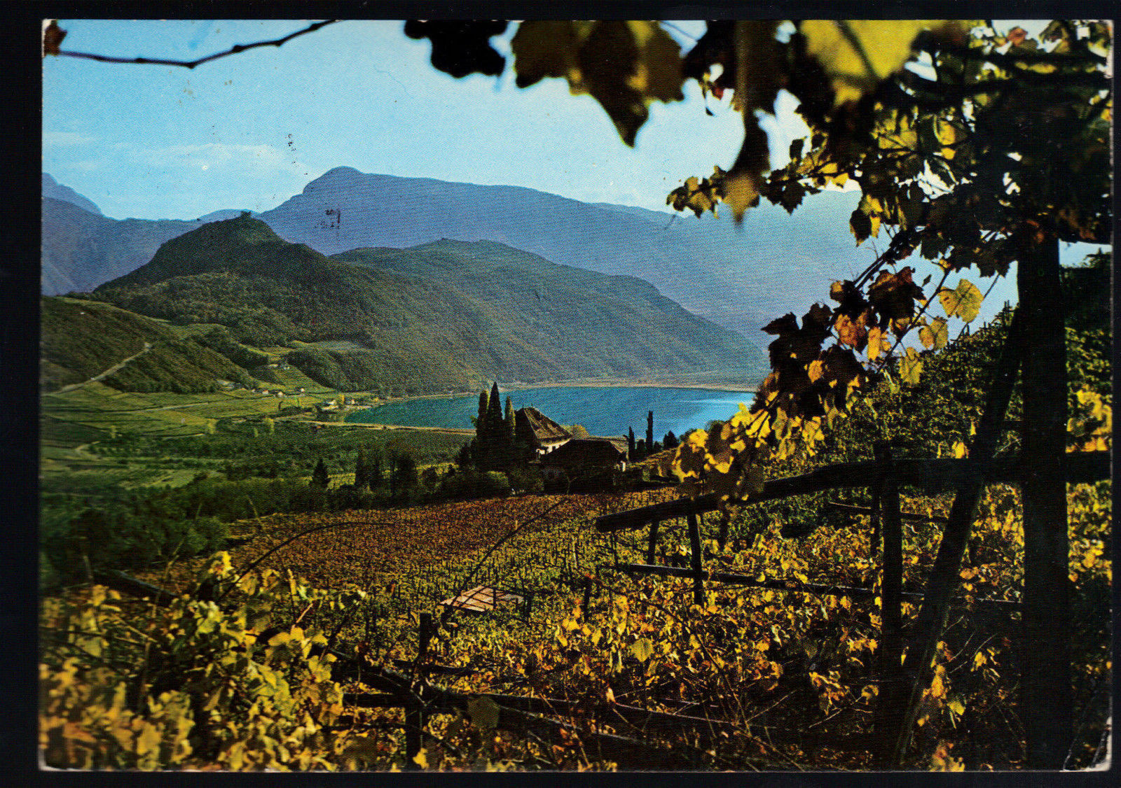 ANSITZ RINGBERG (SUDTIROLER WEINMUSEUM) GEGEN KALTERERSEE - 