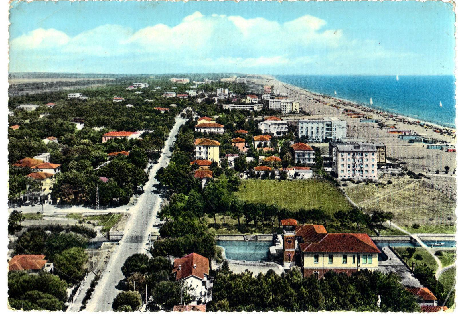 MILANO MARITTIMA - CERVIA - SPIAGGIA E PINETA DAL GRATTACIEL