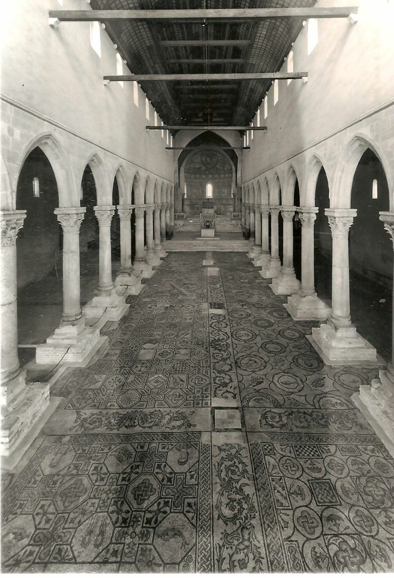 AQUILEIA INTERNO BASILICA - NV