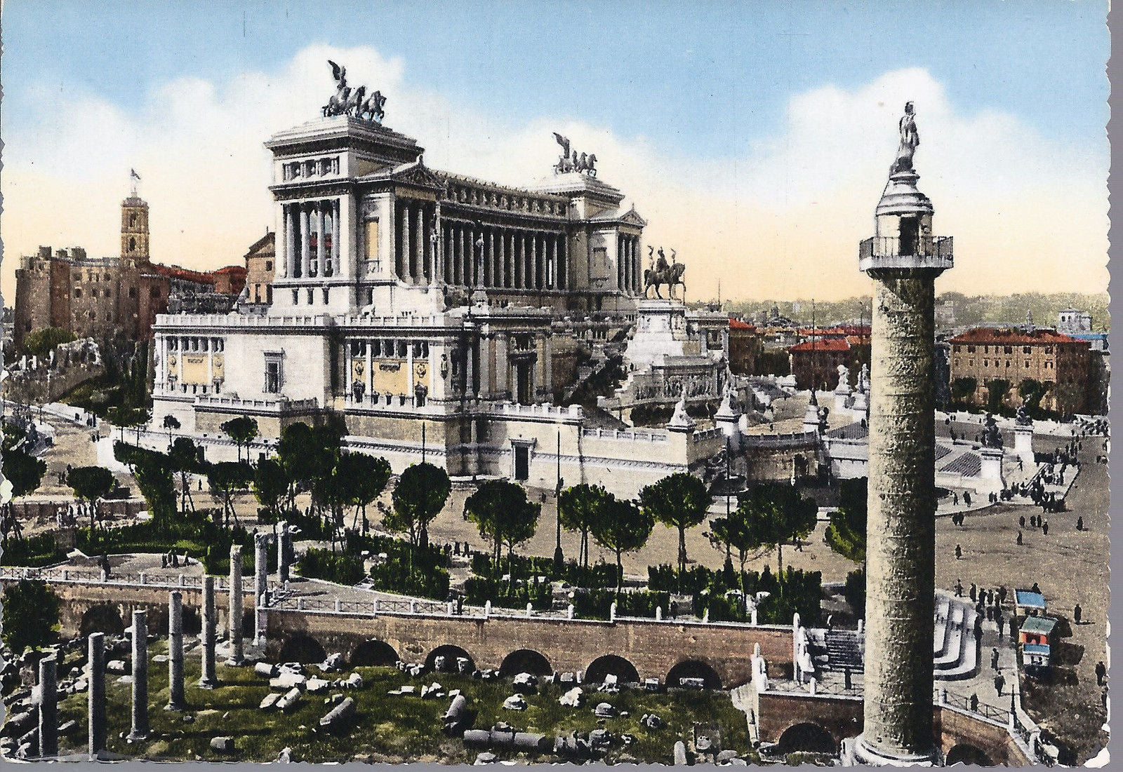 ROMA - FORO TRAIANO E MONUMENTO A VITTORIO EMANUELE II - NV 
