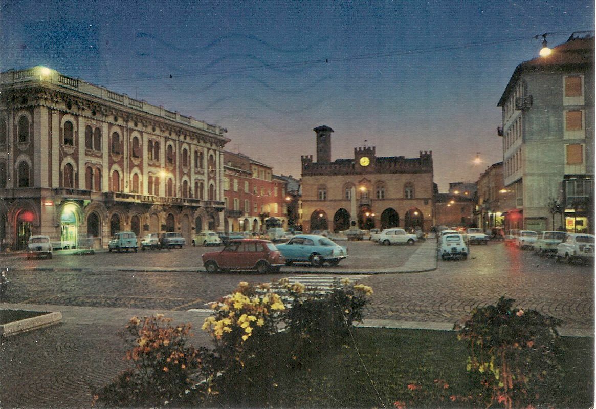 FIDENZA - PIAZZA GARIBALDI. NOTTURNO - V1967