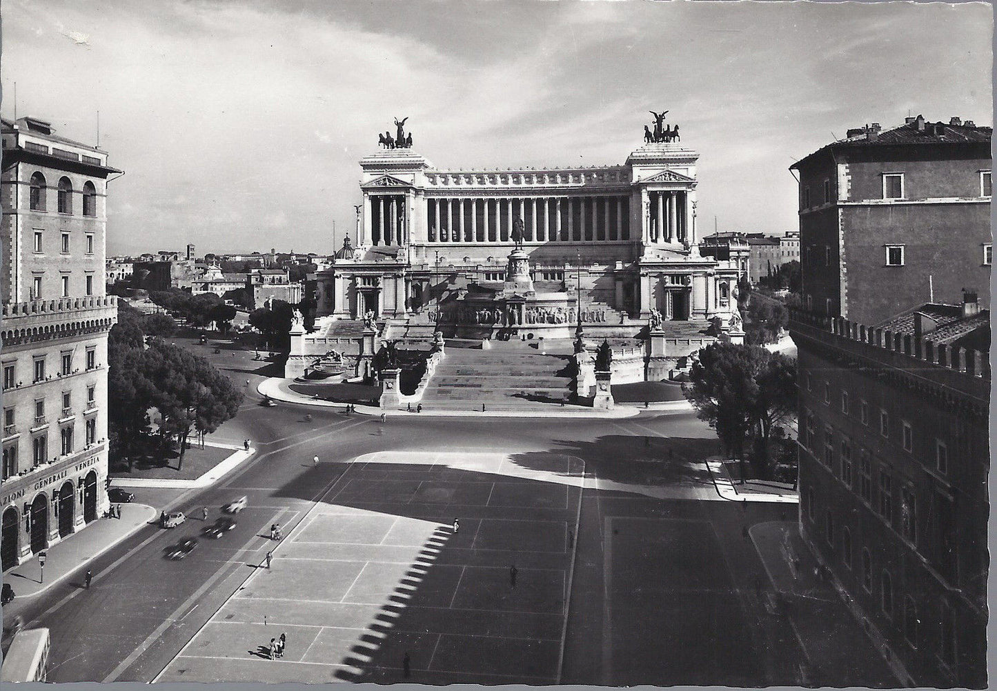 ROMA - PIAZZA VENEZIA E ALTARE DELLA PATRIA - NV