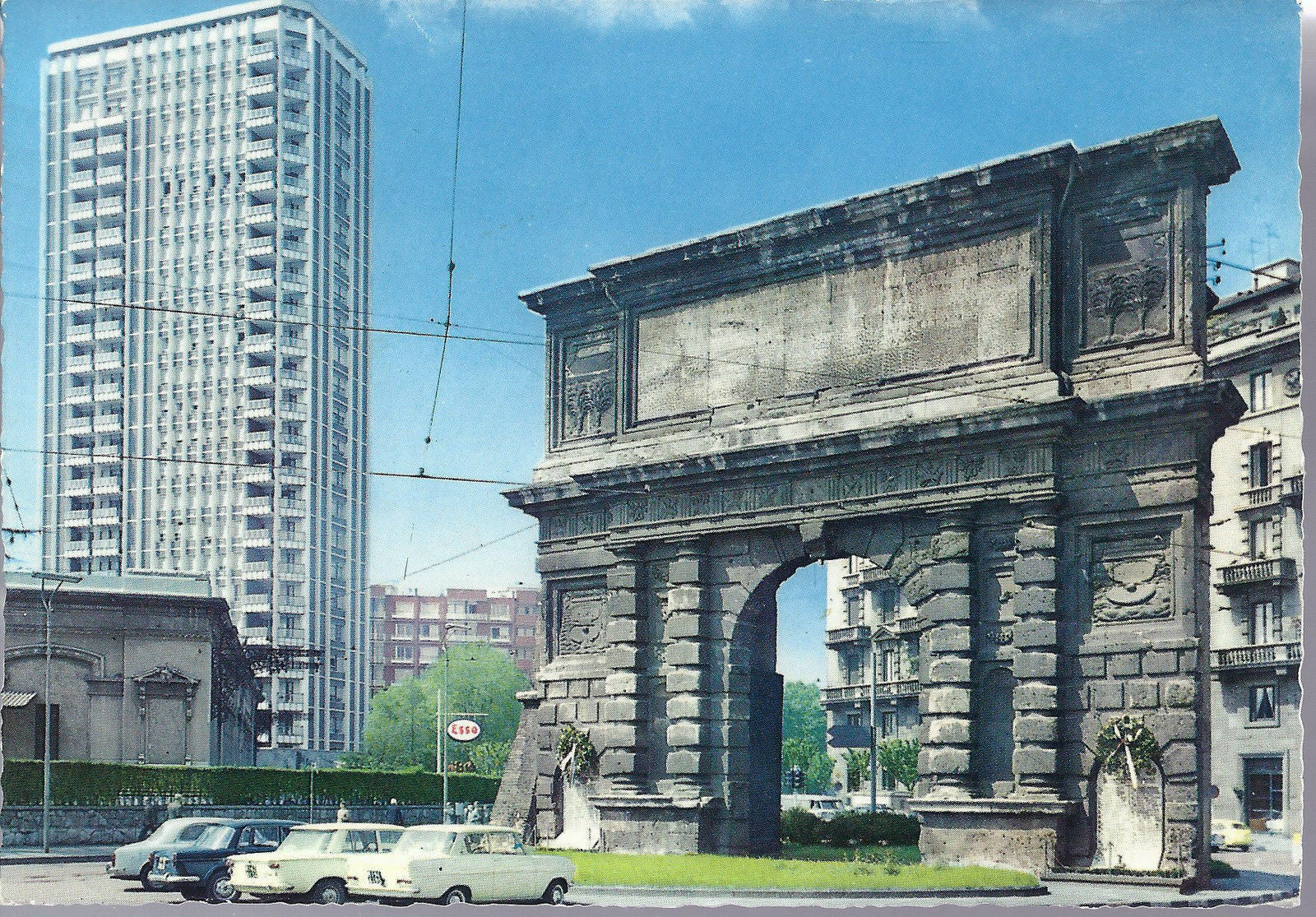 MILANO - PIAZZA MEDAGLIE D'ORO - V 1966