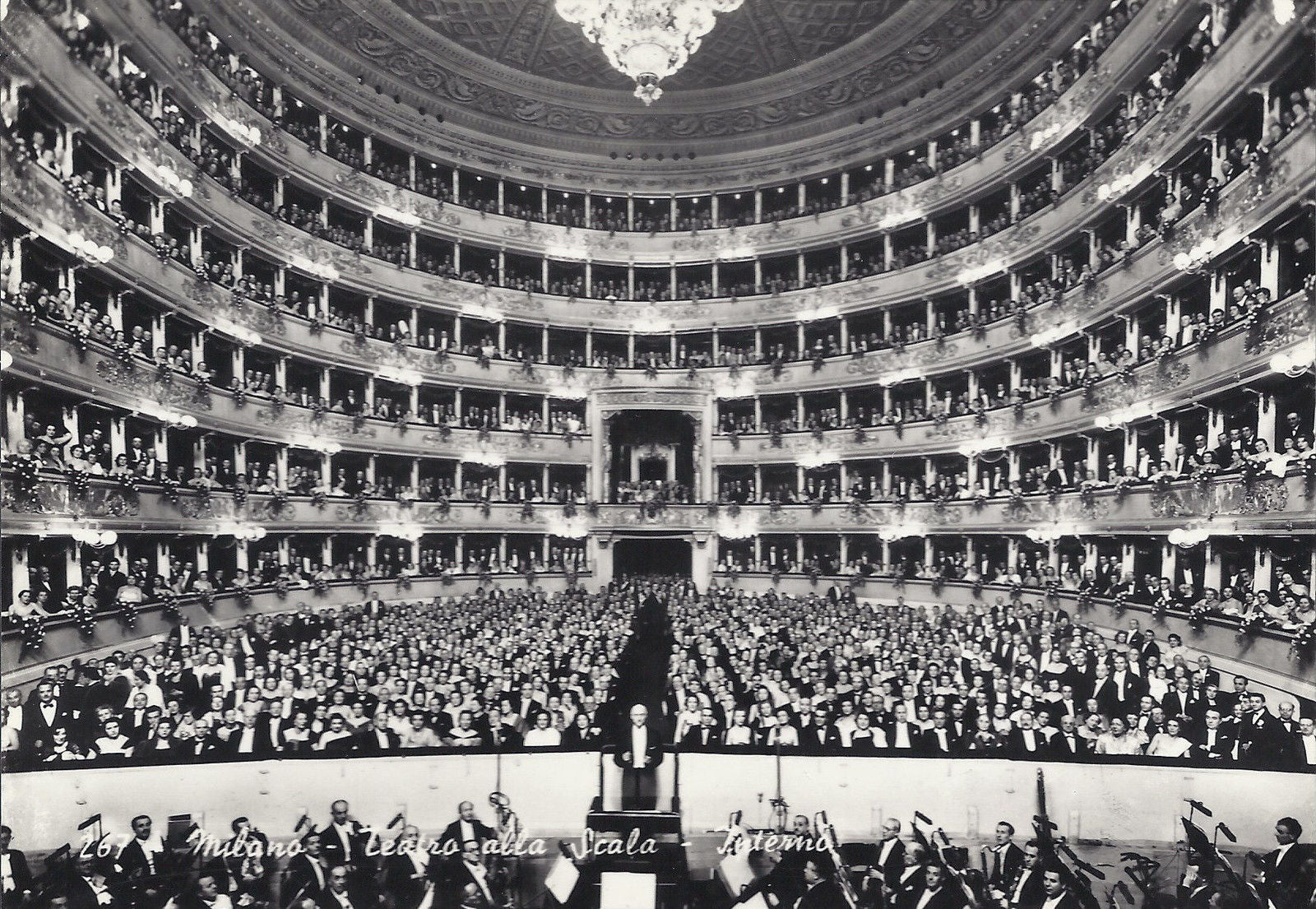 MILANO - TEATRO ALLA SCALA - INTERNO - VIB