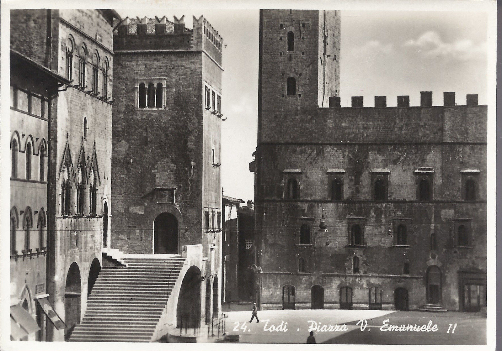 TODI - PIAZZA V. EMANUELE II - VIBSD - FG