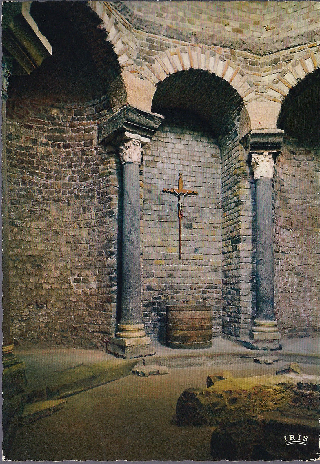 FREJUS - L'INTERIEUR DU BAPTISTERE DE LA CATHEDRALE - N