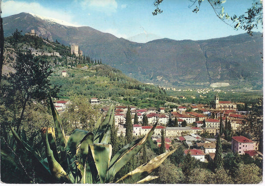 ARCO - PANORAMA CON IL CASTELLO E SULLO SFONDO MONTE STIVO -