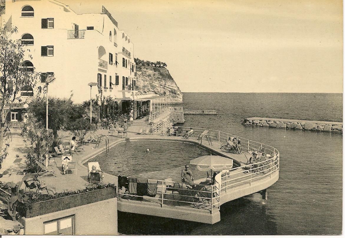 LACCO AMENO - SPORTING E PISCINA "REGINA ISABELLA"