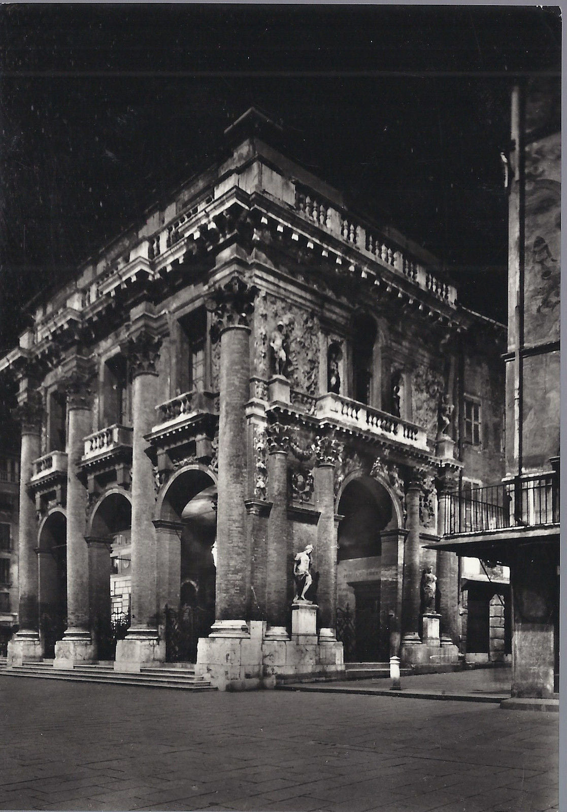 VICENZA - LOGGIA DEL CAPITANIATO - VISIONE NOTTURNA - V 1957