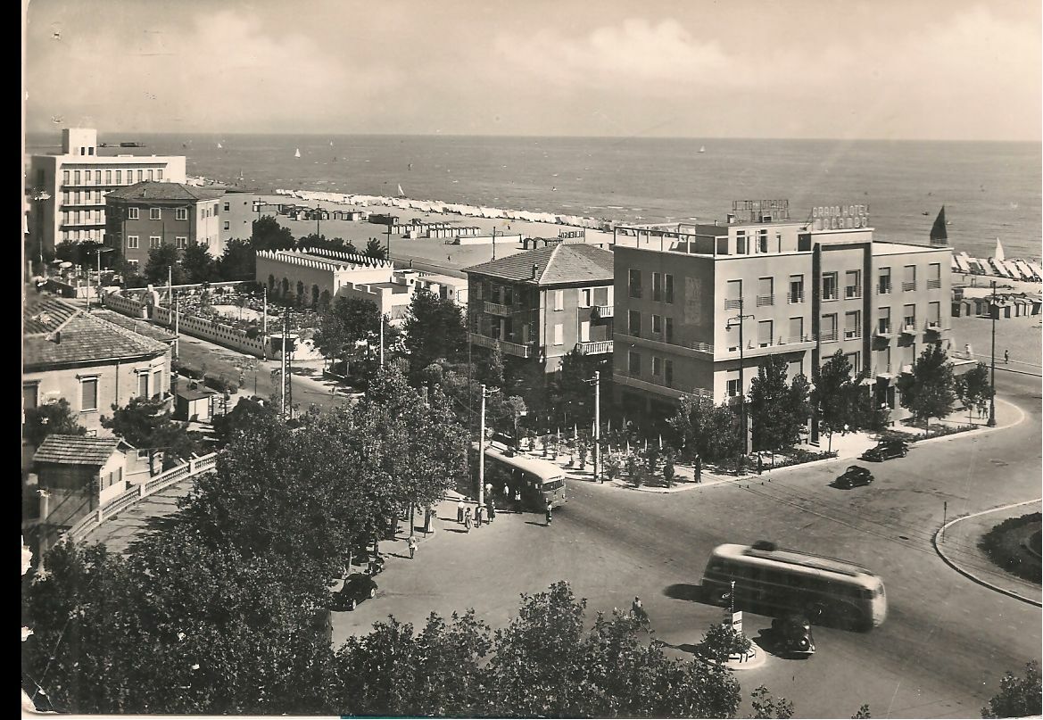 RIMINI - ALBERGHI E ORIENTAL PARK - V1954 - FILOBUS
